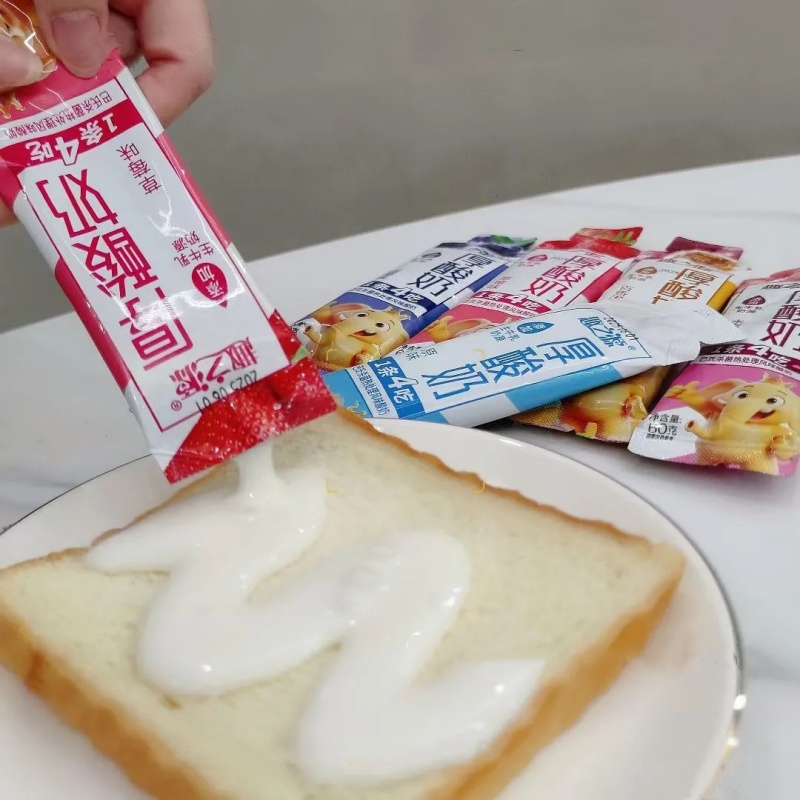 一条四吃厚酸奶条状蓝莓味多口味生牛乳儿童孕妇营养早餐休闲零食