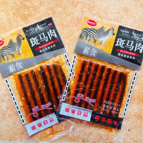 斑马肉辣条8090儿时经典怀旧辣片面筋麻辣豆干怀旧零食小包装