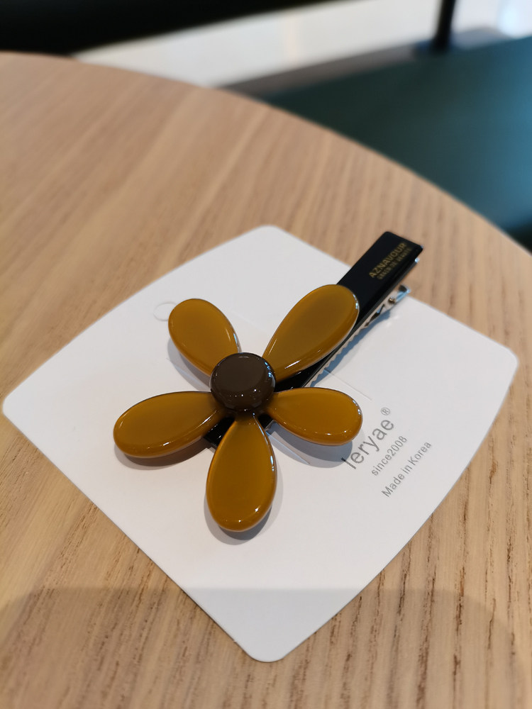 Korean Flower Duckbill Hair Clip - Grain De Beaute - Product image 3