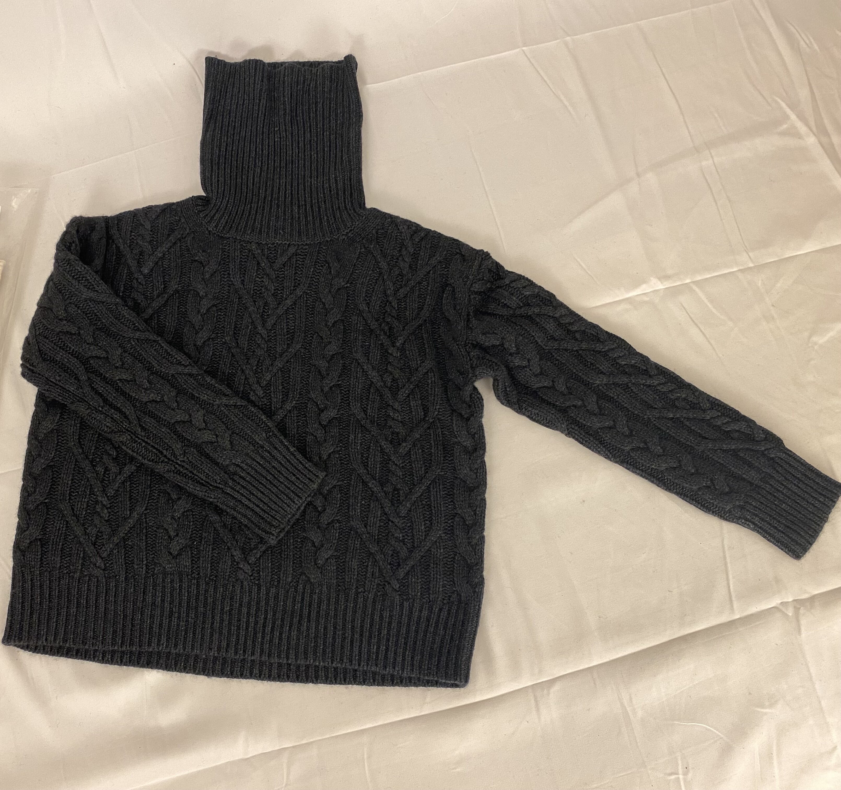 重磅绞花手编羊绒衫