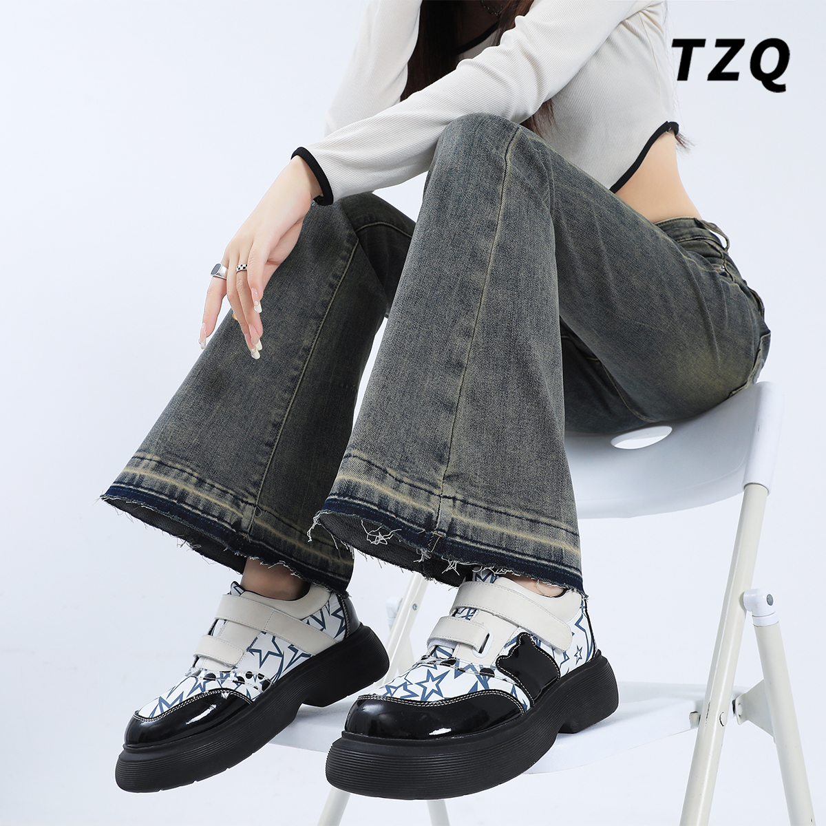 修身显瘦不贴腿垂感马蹄喇叭裤子