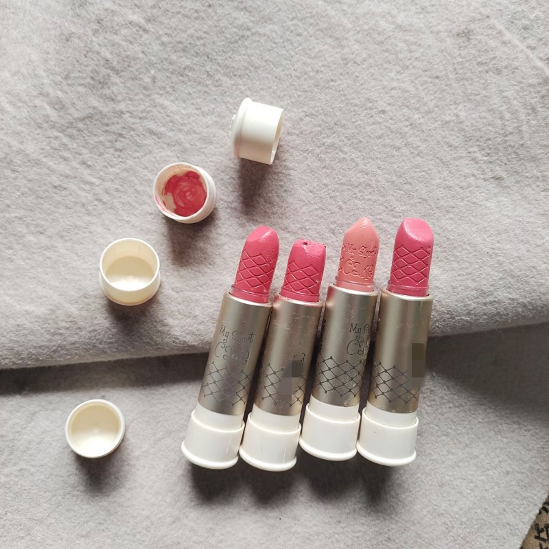 韩国柜88~有瑕疵 看好再拍~s//qin~@fu派对甜心蜜漾唇膏奶油口红