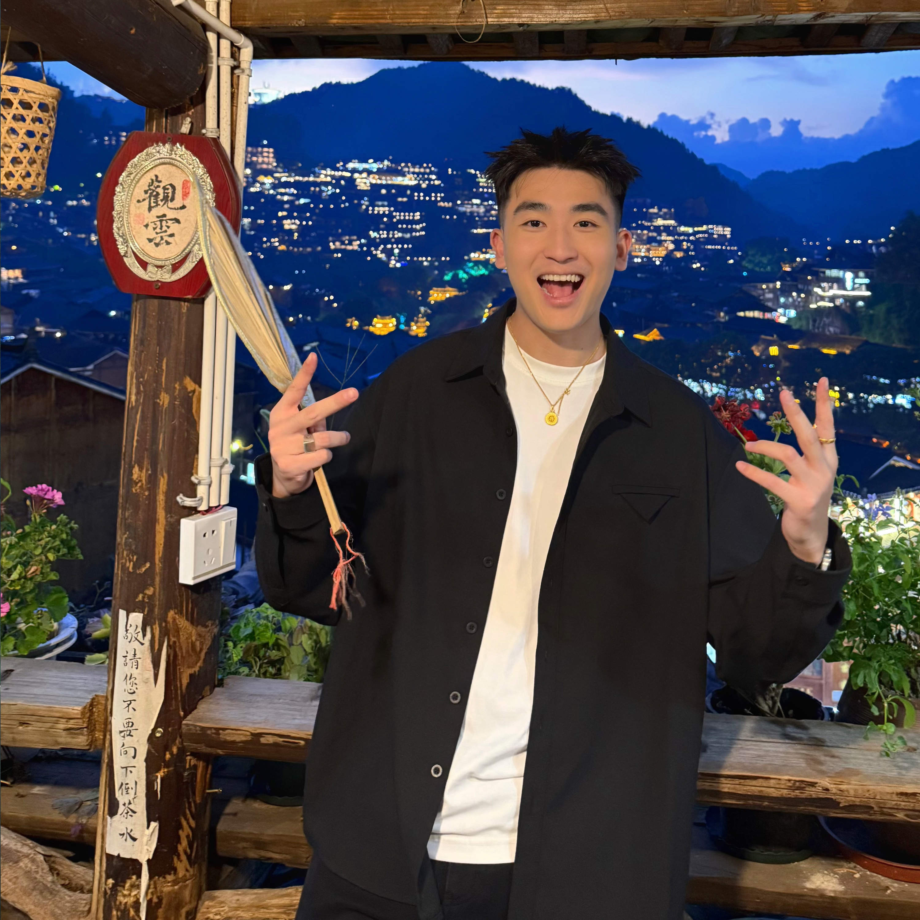 SANBAI叁佰三角标混纺亚麻衬衫