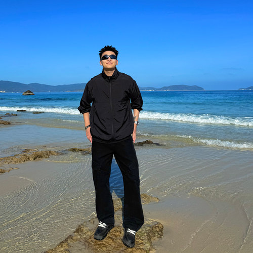 SANBAI叁佰黑色连帽防晒服