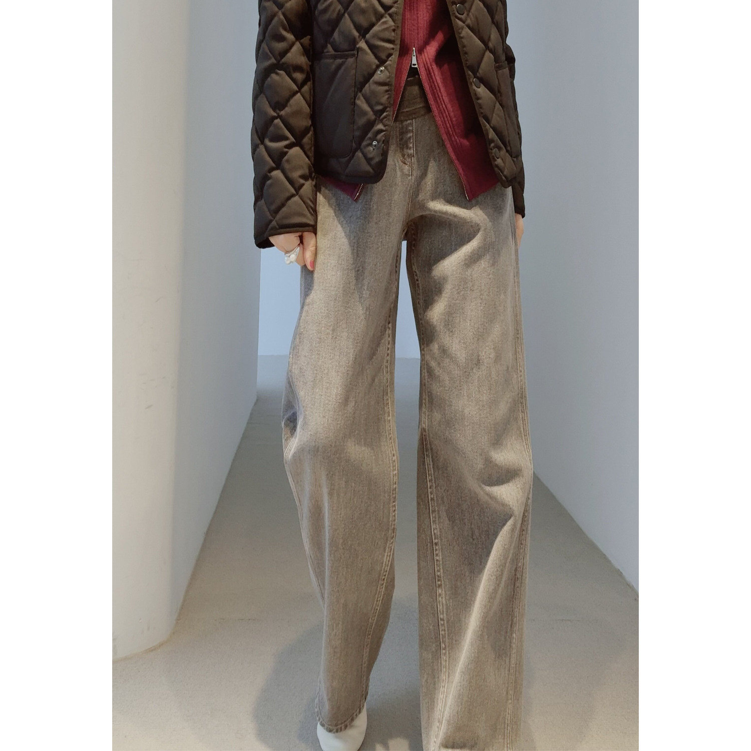 戎美王簰老钱腔长腿直筒牛仔裤券后485元