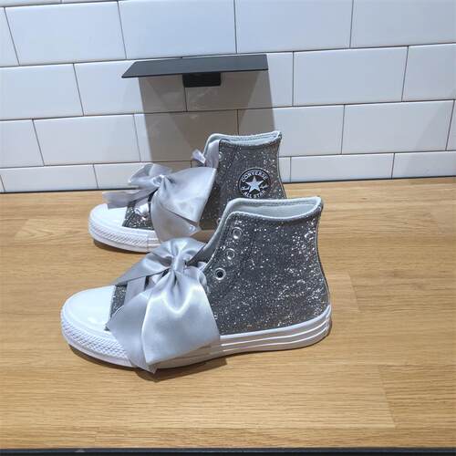 匡威男女银色复古蝴蝶结休闲板鞋