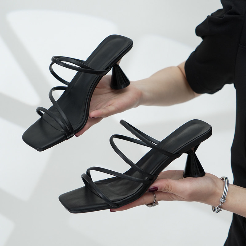 小CK酒杯跟细带绝美仙女时装凉鞋