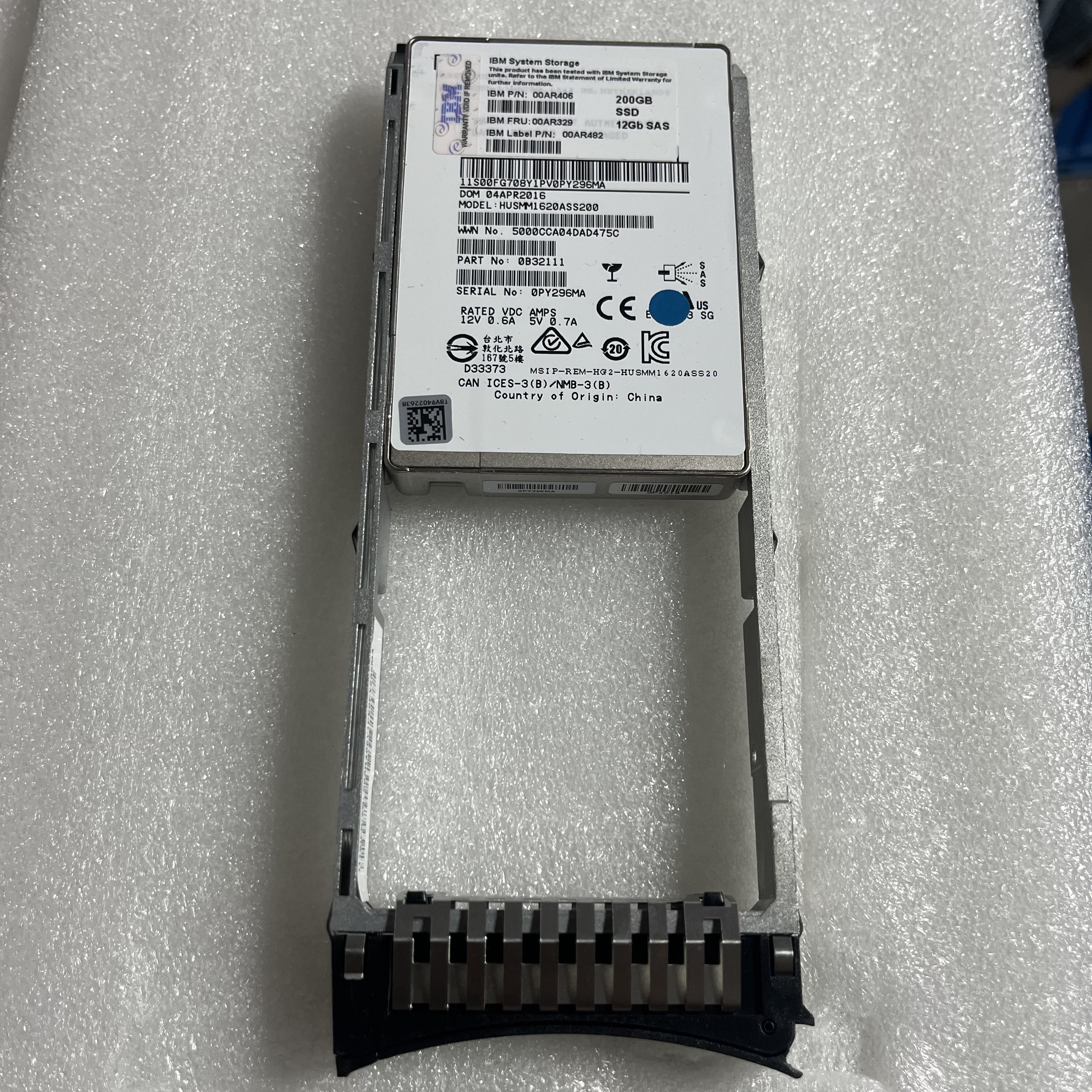 IBM 00AR329 V7000G2存储 SSD SAS 200Gb 企业级服务器硬盘成色好