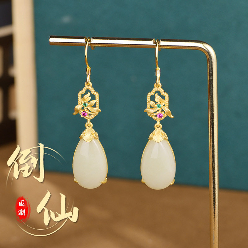 S925银天然和田玉兰花古法耳坠