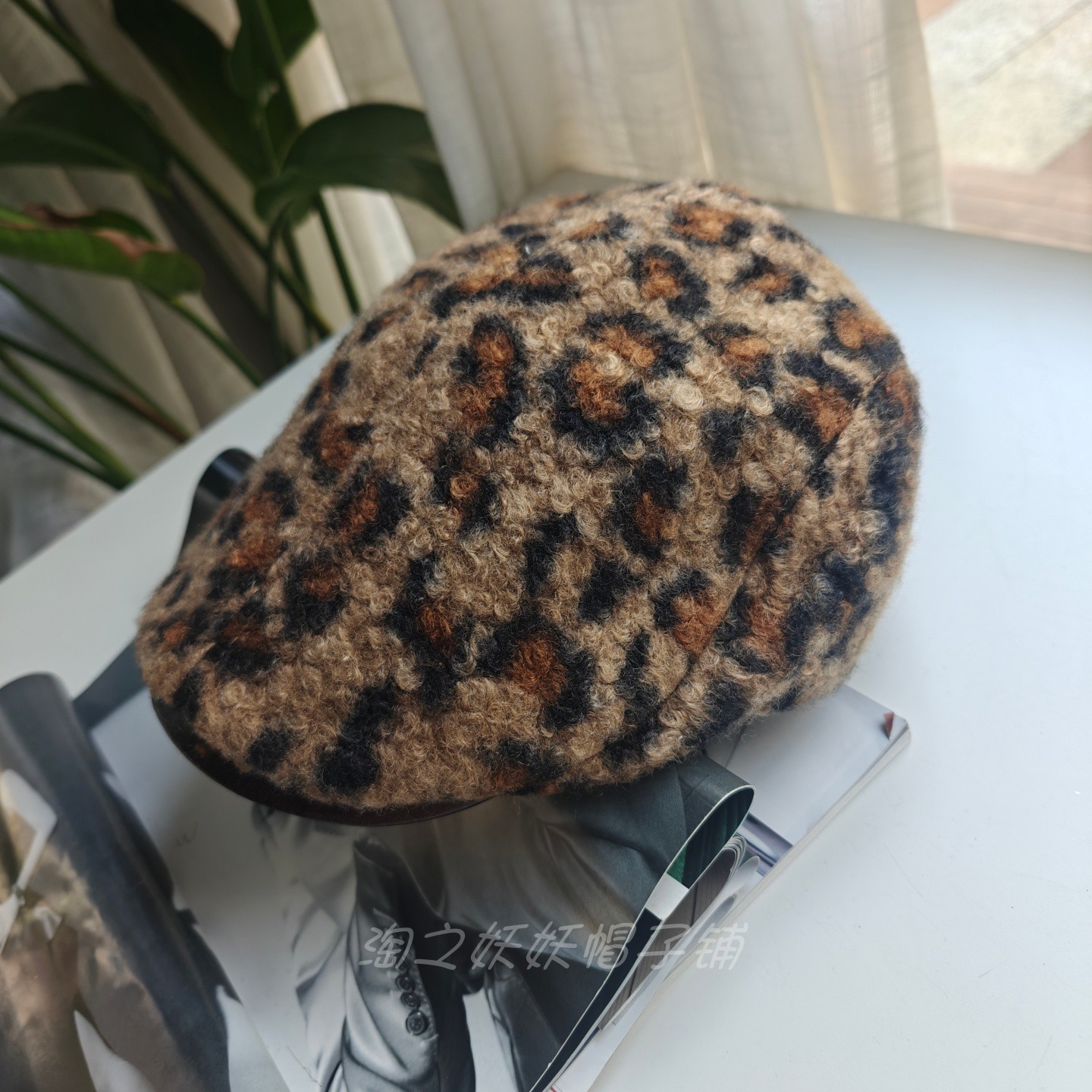 复古豹纹前进帽女秋冬保暖时尚显脸小鸭舌帽气质反戴毛绒贝雷帽子