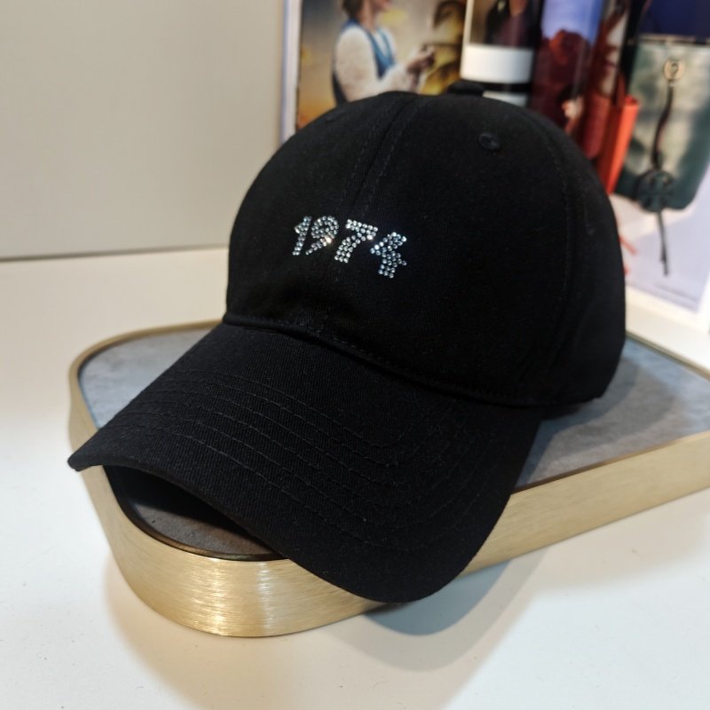 韩国水钻字母1974鸭舌帽男女棒球帽糖果色休闲百搭遮阳帽防晒帽子