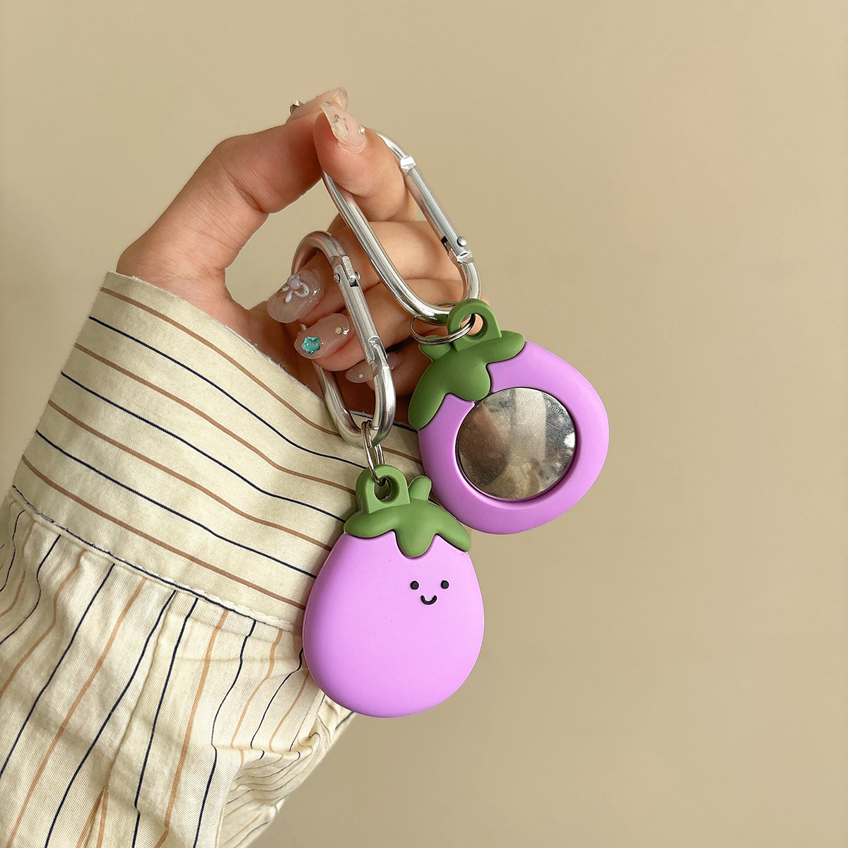 苹果蓝牙防丢器保护套AirTag适用于可爱的茄子宝宝硅胶保护外软壳