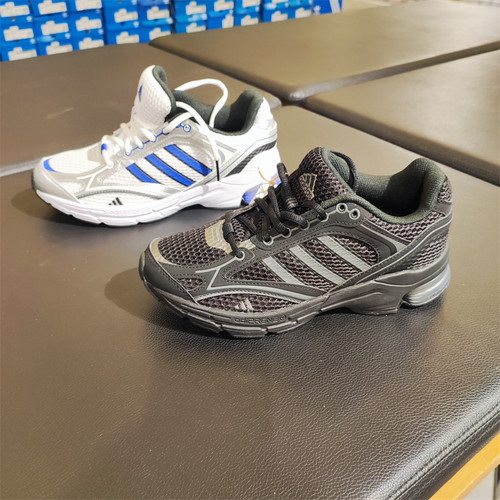 正品Adidas/阿迪达斯男女情侣新款低帮轻便百搭运动休闲鞋 JH8025