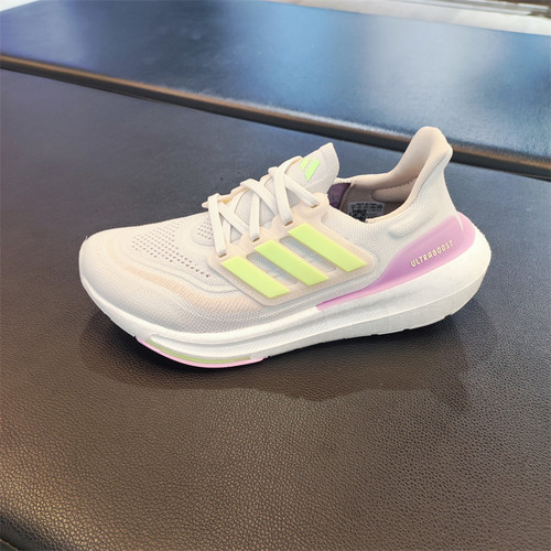 Adidas阿迪达斯女ULTRABOOST轻便透气运动鞋跑步鞋 IE3337 IE3338