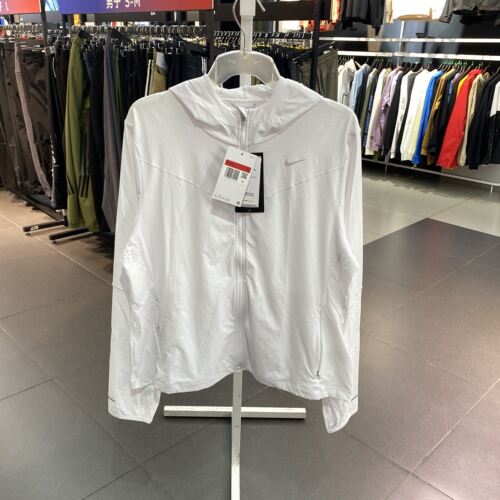 NIKE耐克女装秋季防晒速干跑步夹克外套反光运动服FB7481-100