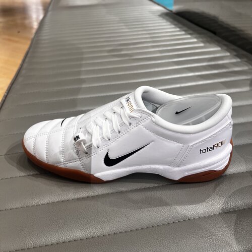 NIKE耐克女子足球薄底休闲运动鞋