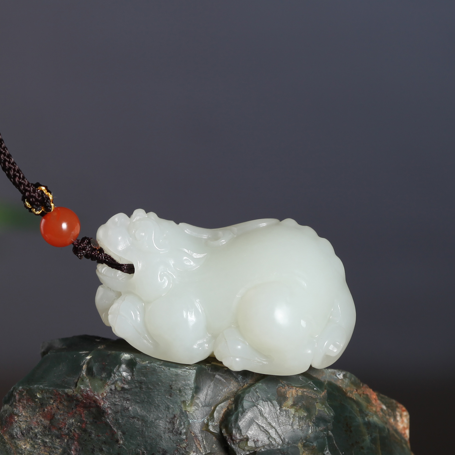 俄料和田玉白玉貔貅吊坠天然玉石男女款挂件玉佩将将
