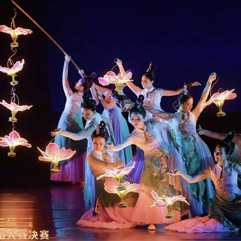 芳菲蔓影月明中舞蹈演出服女子群舞表演服古典舞飘逸扇子舞表演服