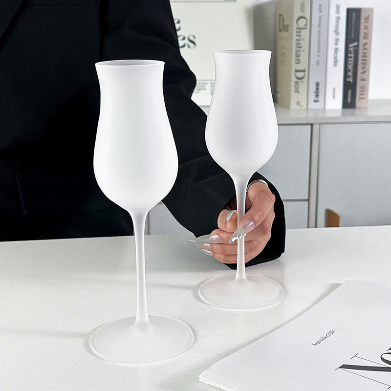 磨砂创意郁金香中古玻璃威士忌酒杯高脚优雅甜酒闻香杯香槟甜酒杯