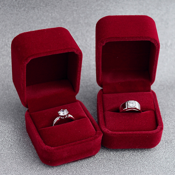 酒红色戒指盒高档丝绒婚礼仪式