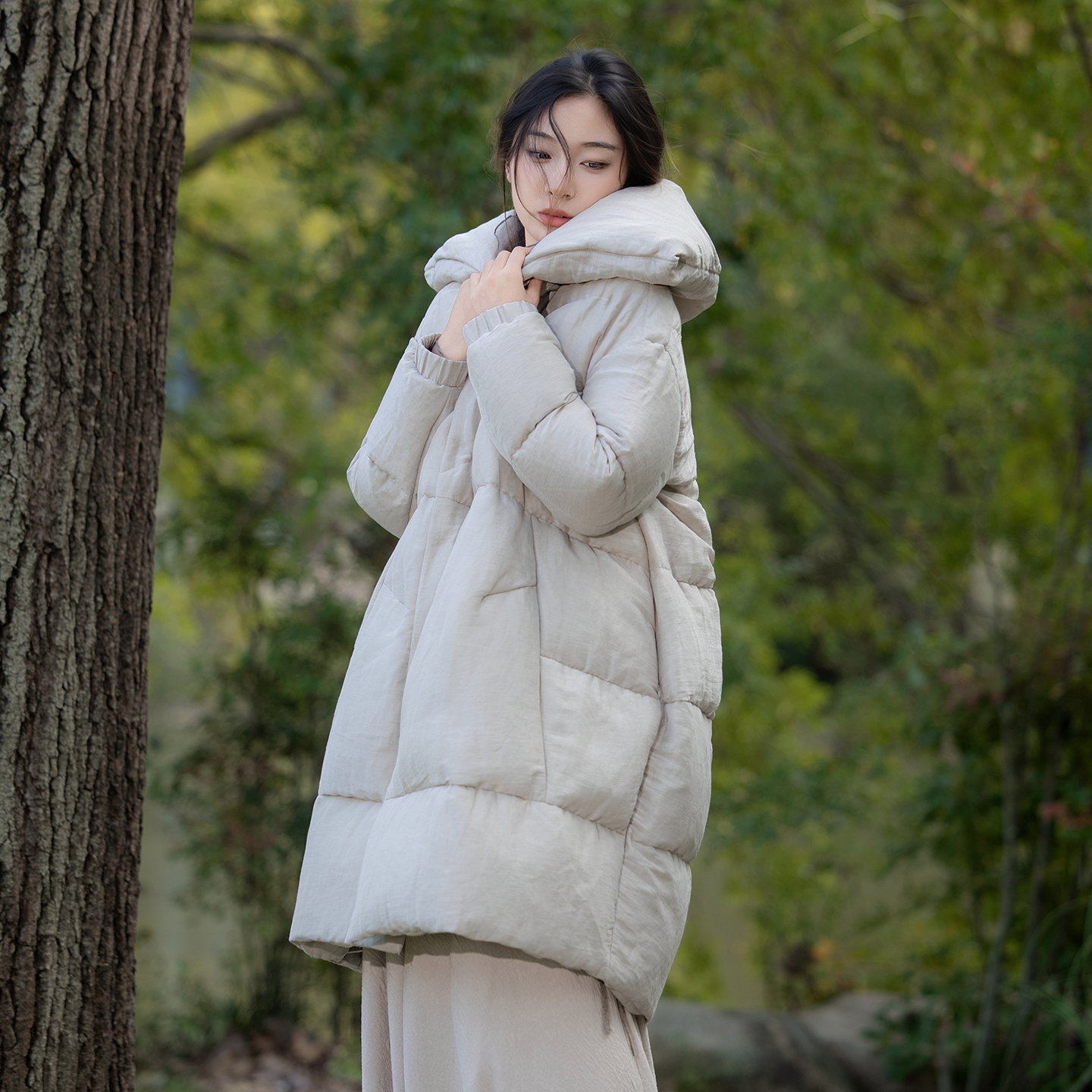 README丝麻中长大翻领羽绒服