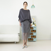 Readme读我女士灰色7分袖 宽松斜领箱型套衫 B21108209