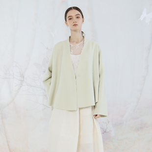 Readme读我秋冬新品女绿色羊毛混纺宽松斜襟搭扣短大衣B10906302