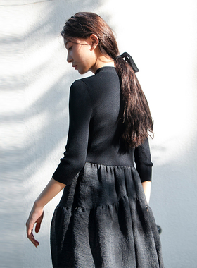 READ_ME读我针织相拼花苞摆黑灰连衣裙B80211145