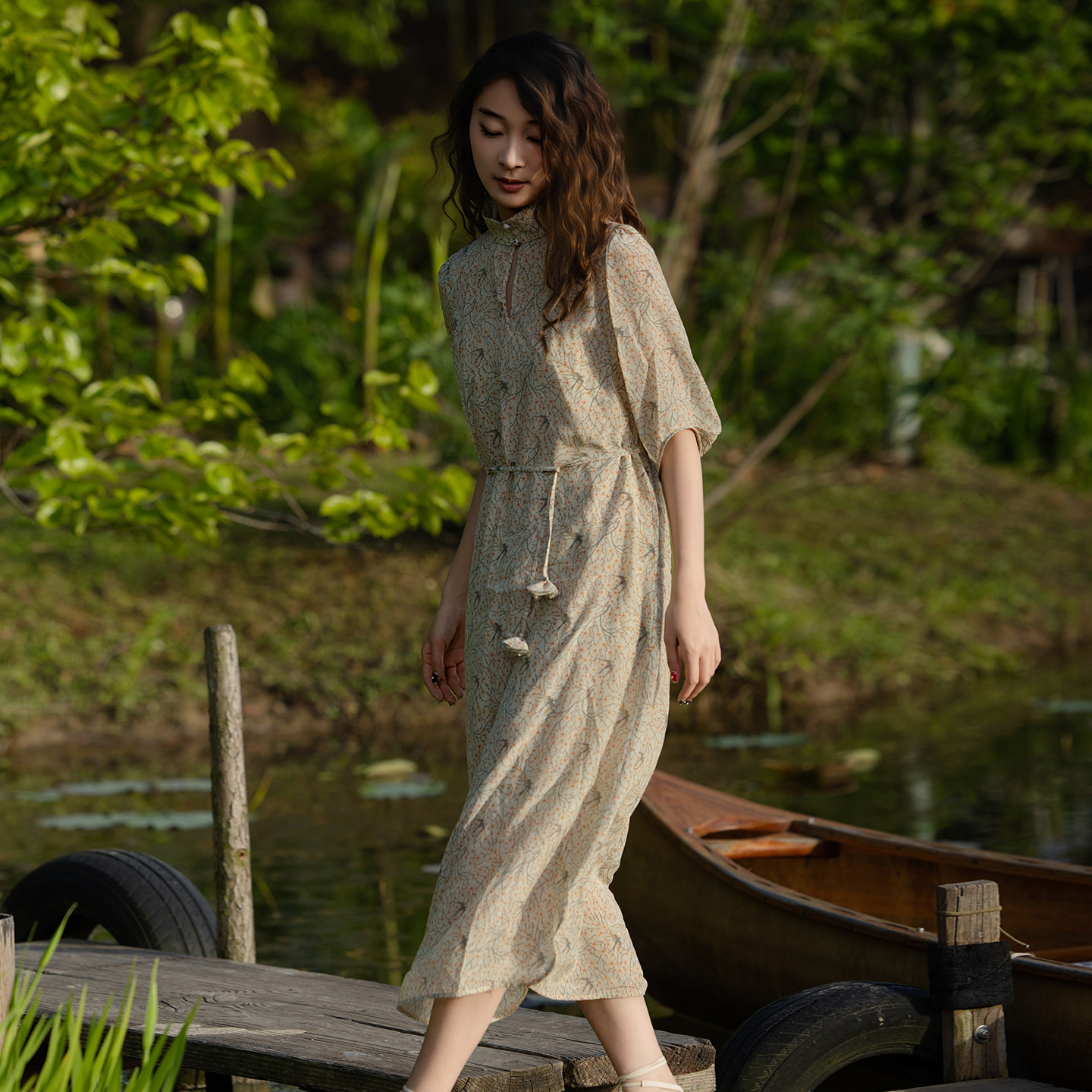 READ_ME读我复古燕子领印花修身系带连内搭桑蚕丝连衣裙B70841419