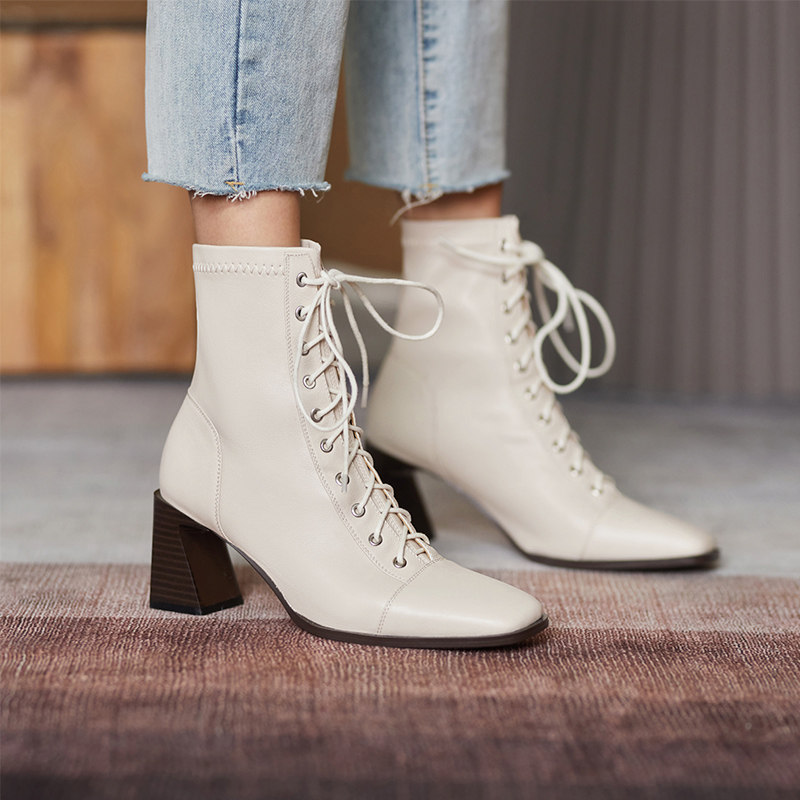 欧美2020秋冬新款小方头系带白色短靴女33码高跟时装鞋粗跟马丁靴