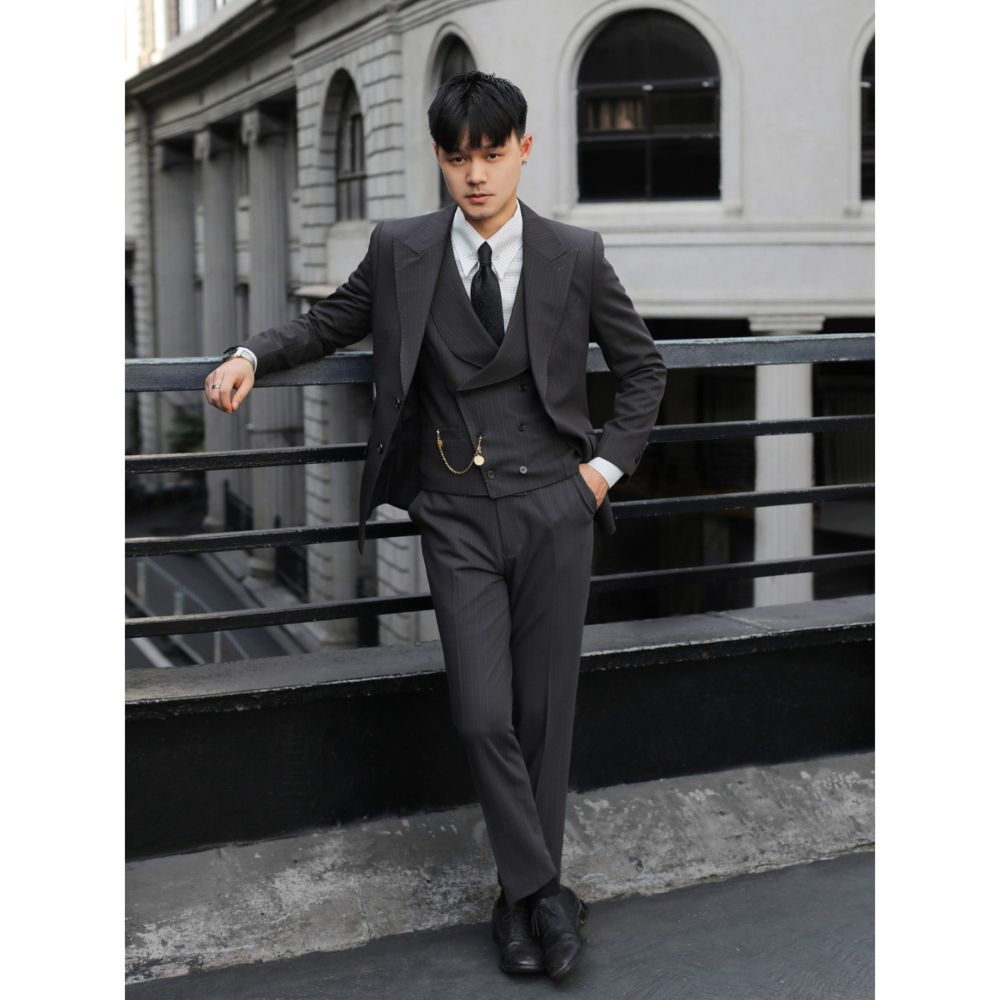 英伦复古结婚新郎婚礼西装浴血黑帮雅痞商务条纹修身西服三件套装