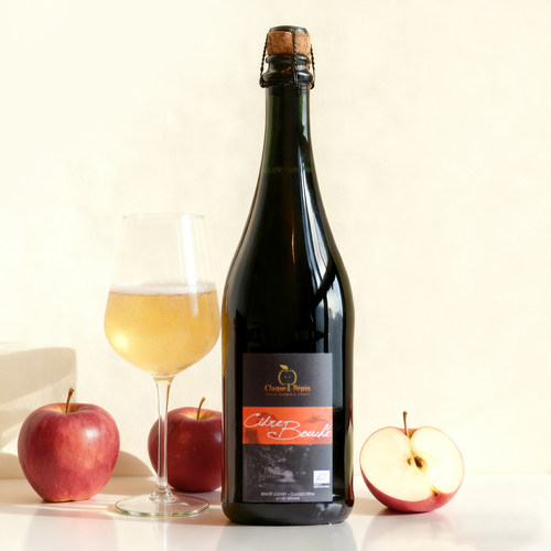 小酒馆热卖法国苹果酒低酒精度