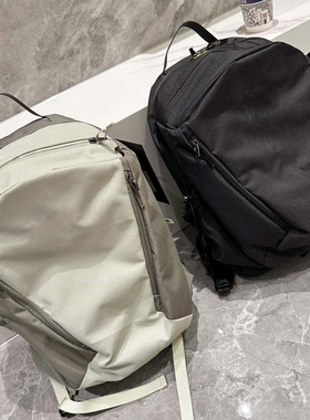 鸟兽户外MANTIS 26多功能防水登山包男女通用大容量旅游包电脑包