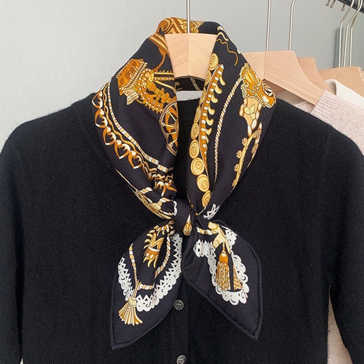 黑金马车低调大气奢华感桑蚕丝真丝羊毛丝毛70中方巾同色丝巾围巾