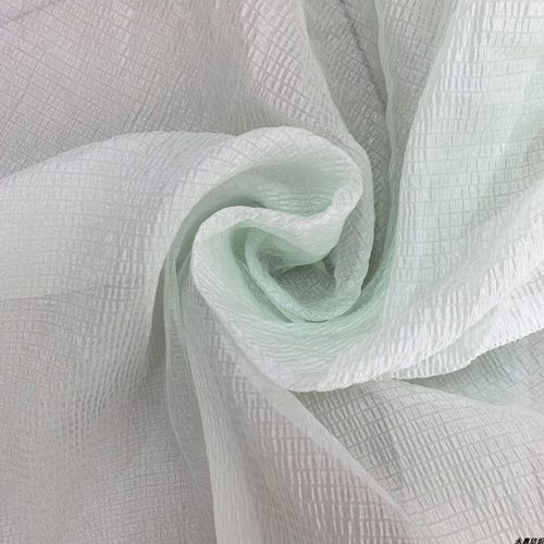 现货供应七夕皱欧根纱面料 春夏轻薄顺滑机理感连衣裙汉服布料