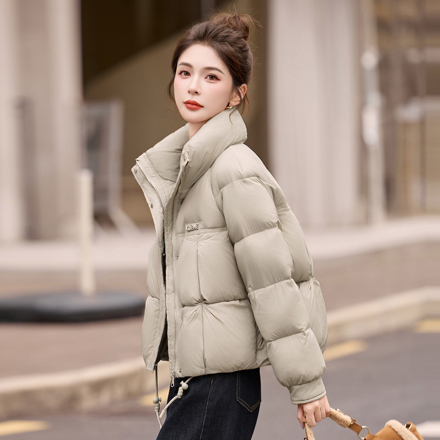 小个子时尚立领羽绒服女2025年冬装新款宽松大码轻薄保暖短款外套,女装/女士精品,羽绒服,淘宝优惠券,粉丝福利购,淘宝优惠卷