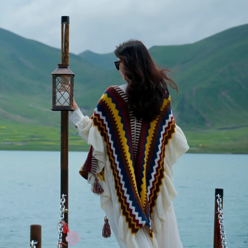 民族风穿搭拍照披肩女保暖斗篷