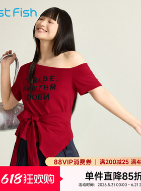 快鱼红色斜肩露肩短袖T恤2026夏季新款休闲时尚辣妹宽松显瘦上衣