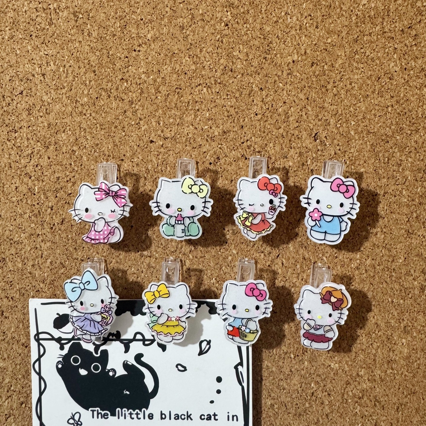 8个装HelloKitty卡通可爱不伤照片夹子图钉办公用品毛毡板软木板