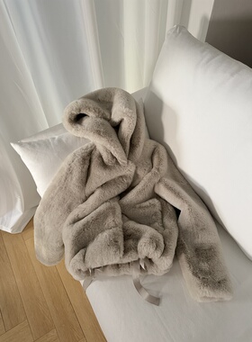 厚实光滑手感好短款环保皮草外套