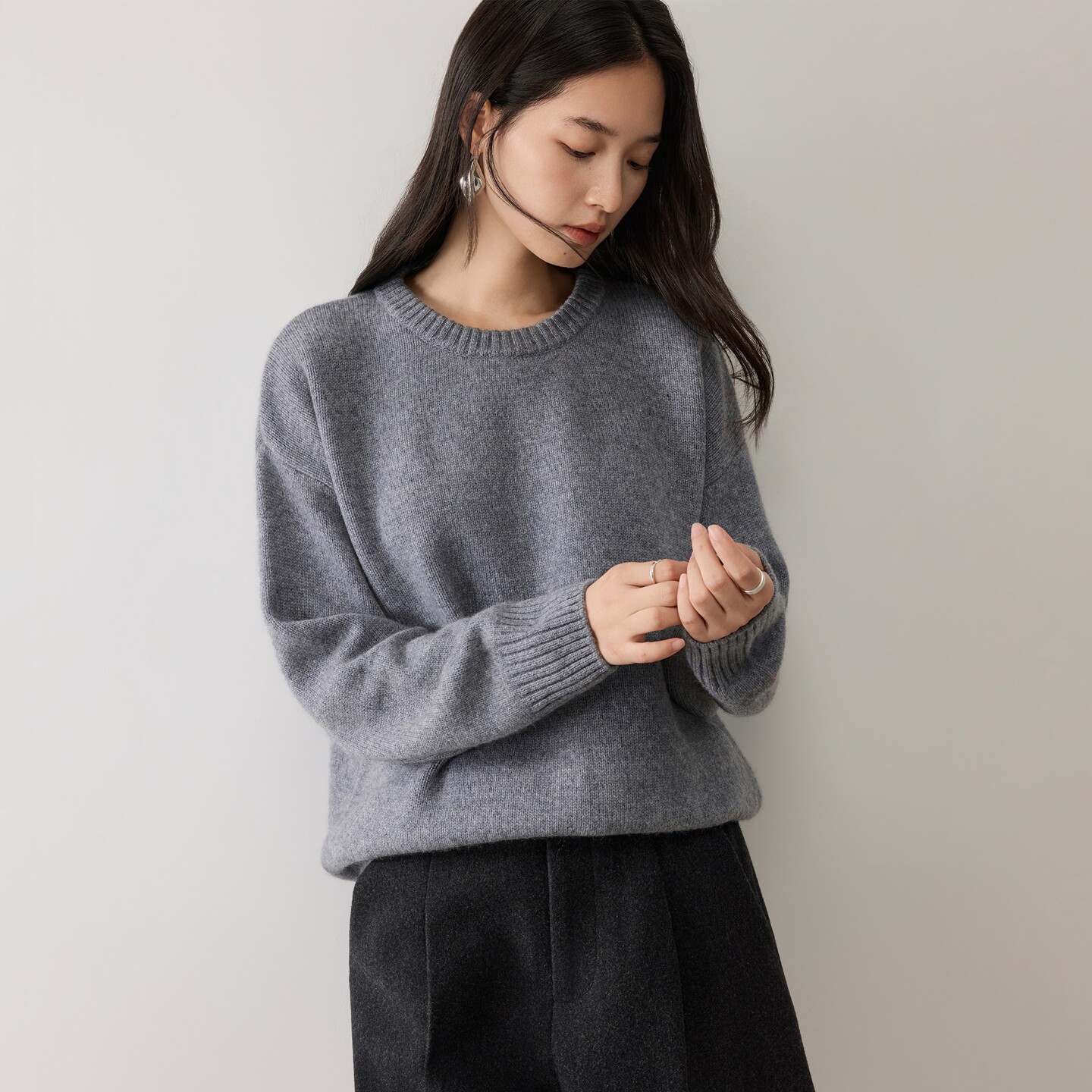 慵懒风圆领羊绒衫女宽松套头毛衣高级感针织衫通勤羊毛衫打底衫女