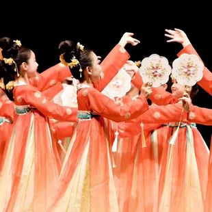 儿童古典舞蹈表演女童中国舞古风演出服唐装超仙飘逸襦裙