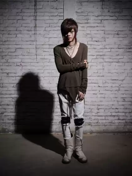 The Space between Us《Exile》Visual Subculture Wasteland Alien Slim-Fit V-Neck Long-Sleeve