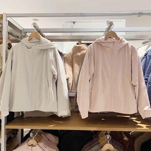 472150秋冬女装防风拉链连帽外套内里摇粒绒户外防水加厚夹克女