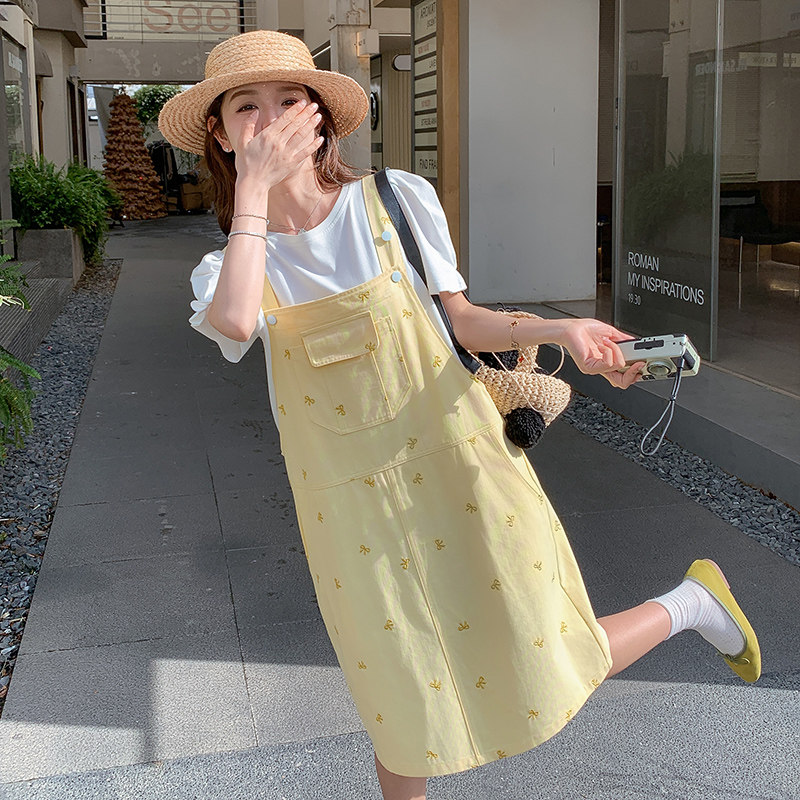 黄色学院风减龄刺绣背带连衣裙女夏韩系小个子休闲甜美百搭连身裙,女装连体裤,浙宝270