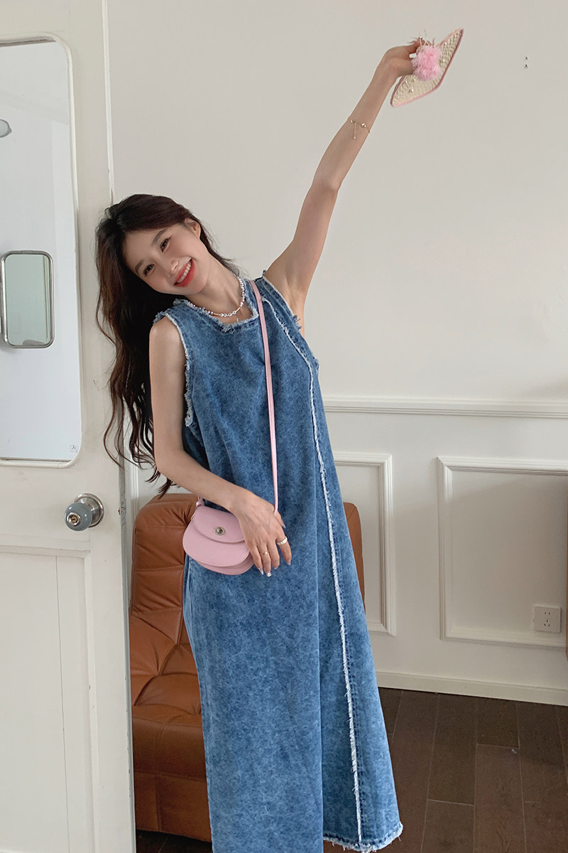 蓝色复古无袖背心裙女夏季2024新款韩版洋气设计感牛仔连衣裙长裙,女装连衣裙,浙宝270