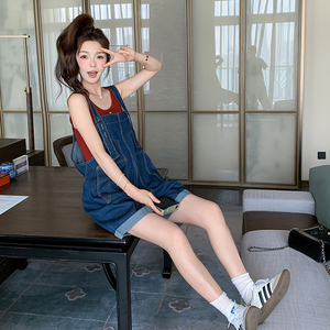 学院风设计感工装牛仔背带裤女夏韩系休闲减龄小个子宽松阔腿短裤图片