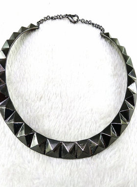 欧美风短款黑色铆钉金属质感项圈