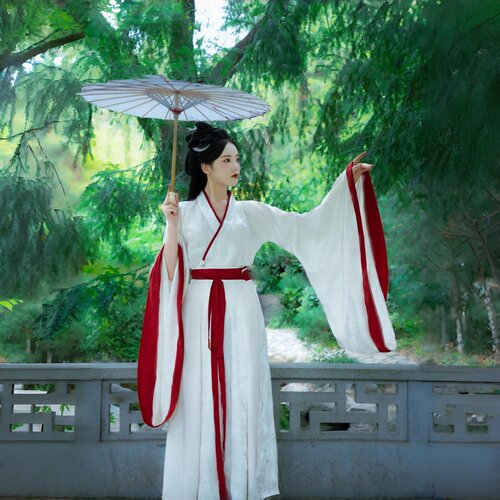 鞠婧祎同款南北朝交领战国袍汉服