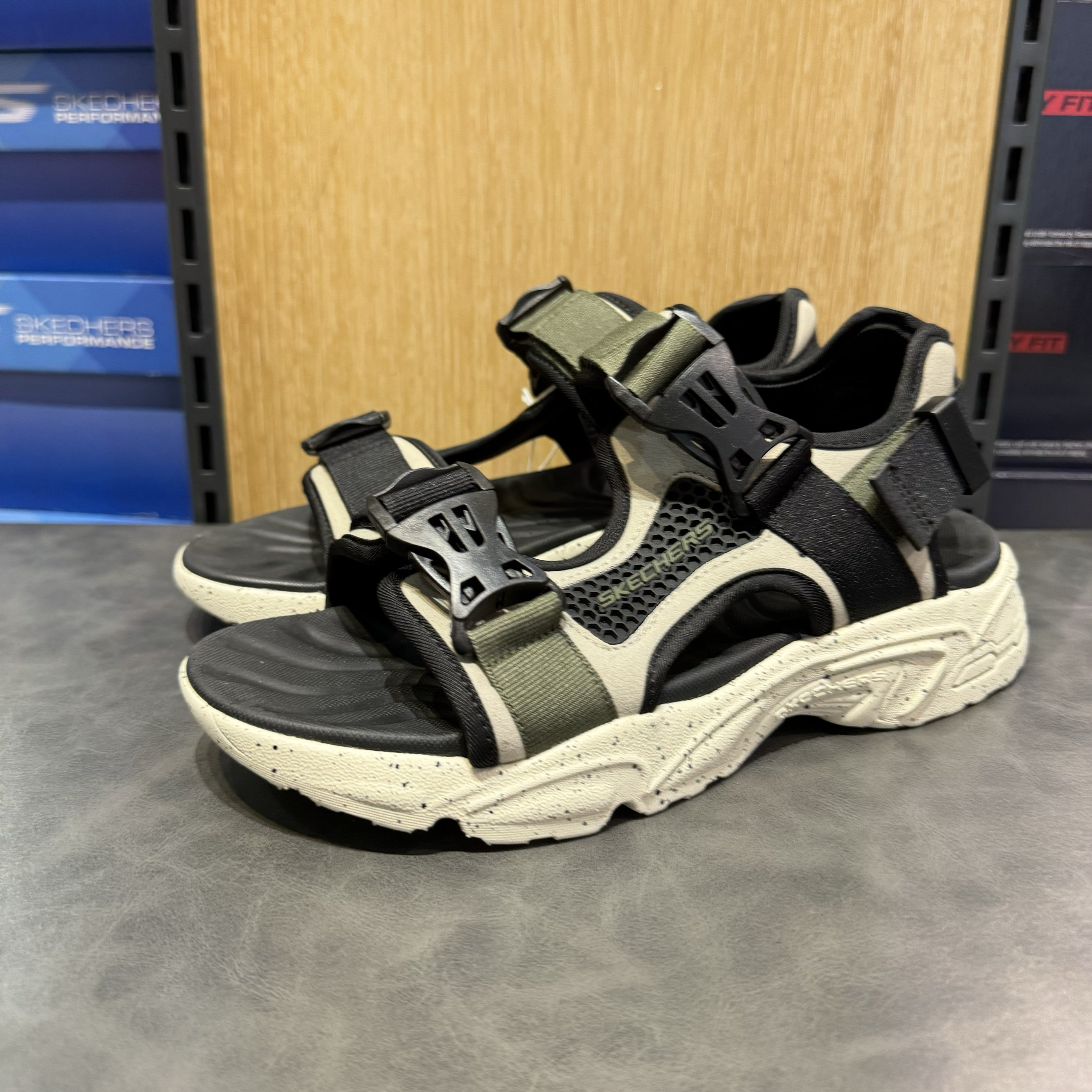 斯凯奇Skechers男鞋夏季露趾透气凉鞋户外沙滩鞋防滑凉拖237396